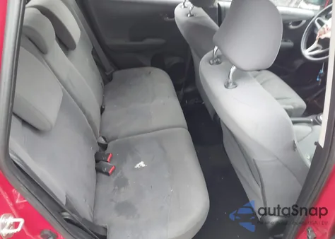 2013 Honda Fit z USA, uszkodzony, nr VIN JHMGE8H3XDC026184